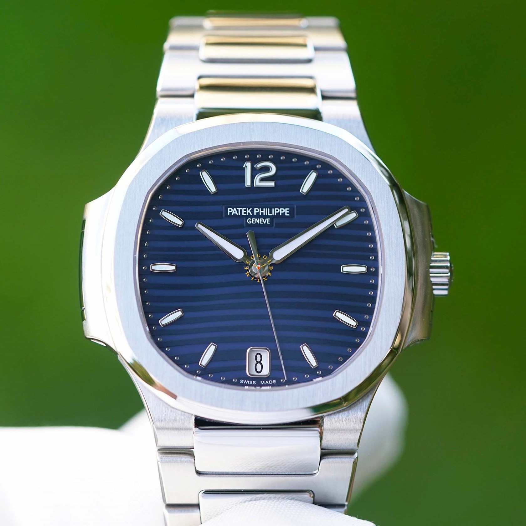 Patek Philippe Nautilus Lady 7118A blue dial